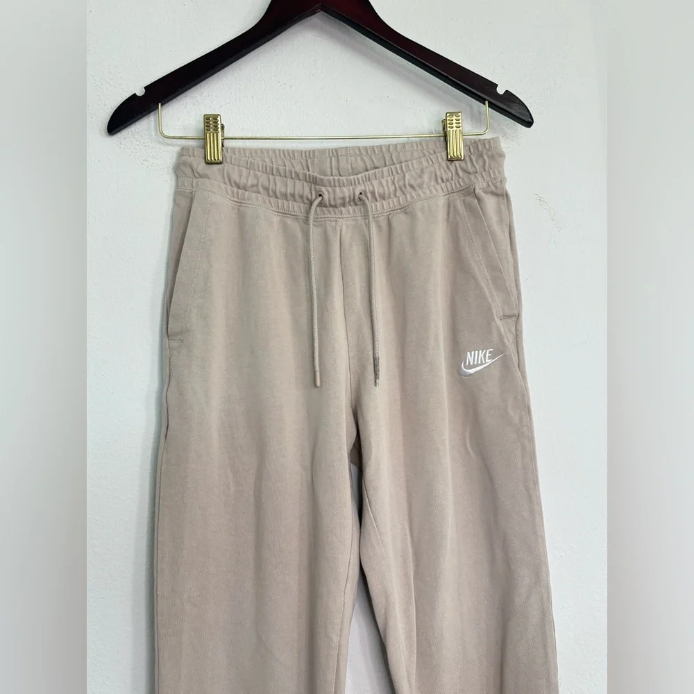 Nike joggers soft